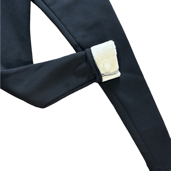 Lined Leggings ❤️ - Picture 3 of 4